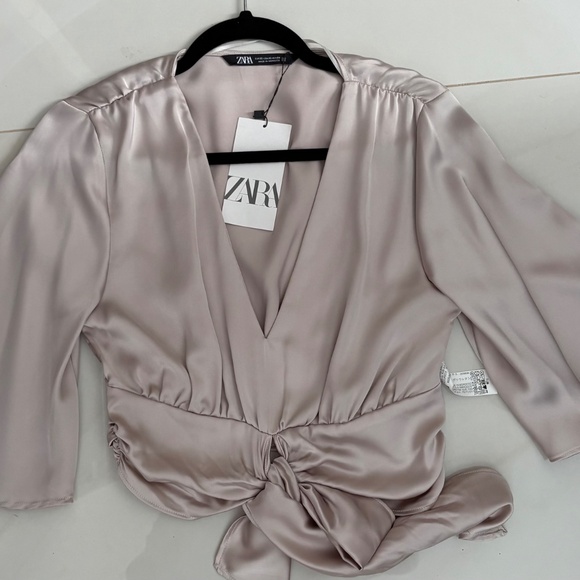 Zara satin blouse - Picture 2 of 2